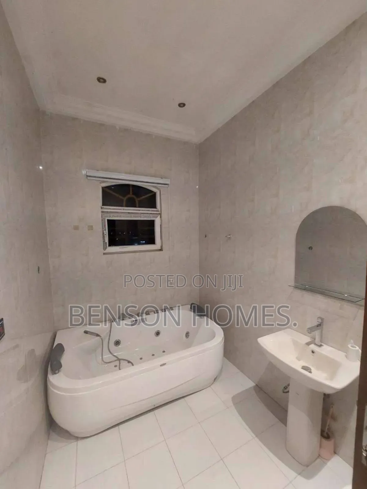3bdrm Apartment in Codco Apartments, East Legon for sale