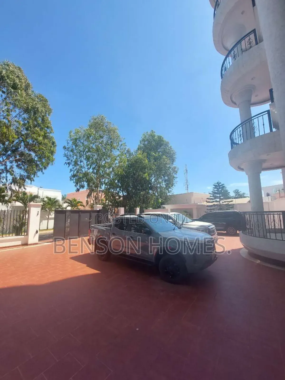 3bdrm Apartment in Codco Apartments, East Legon for sale