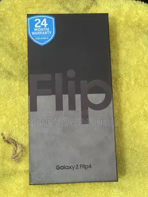 New Samsung Galaxy Z Flip4 256 GB Gold
