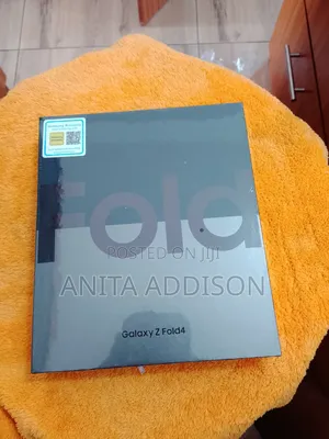 New Samsung Galaxy Z Fold4 256 GB Black