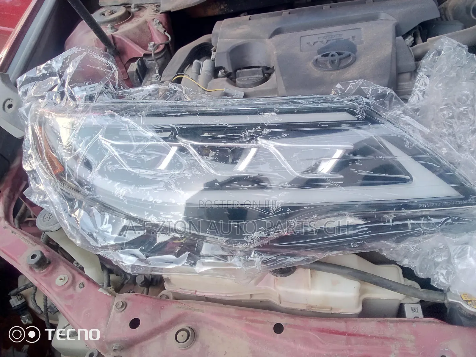 Toyota Camry 2014 Head Ligth Specking