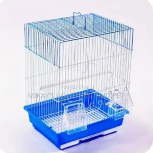 Metal Medium Bird Cage With a Flat Top