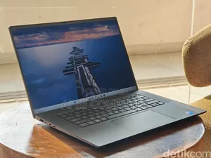 Laptop Dell Precision 5680 64GB Intel Core i9 SSD 2T
