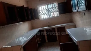 5bdrm House in Millions Properties, Kumasi Metropolitan for sale