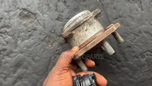 Honda Pilot 2012,2013,2014 Back Hub