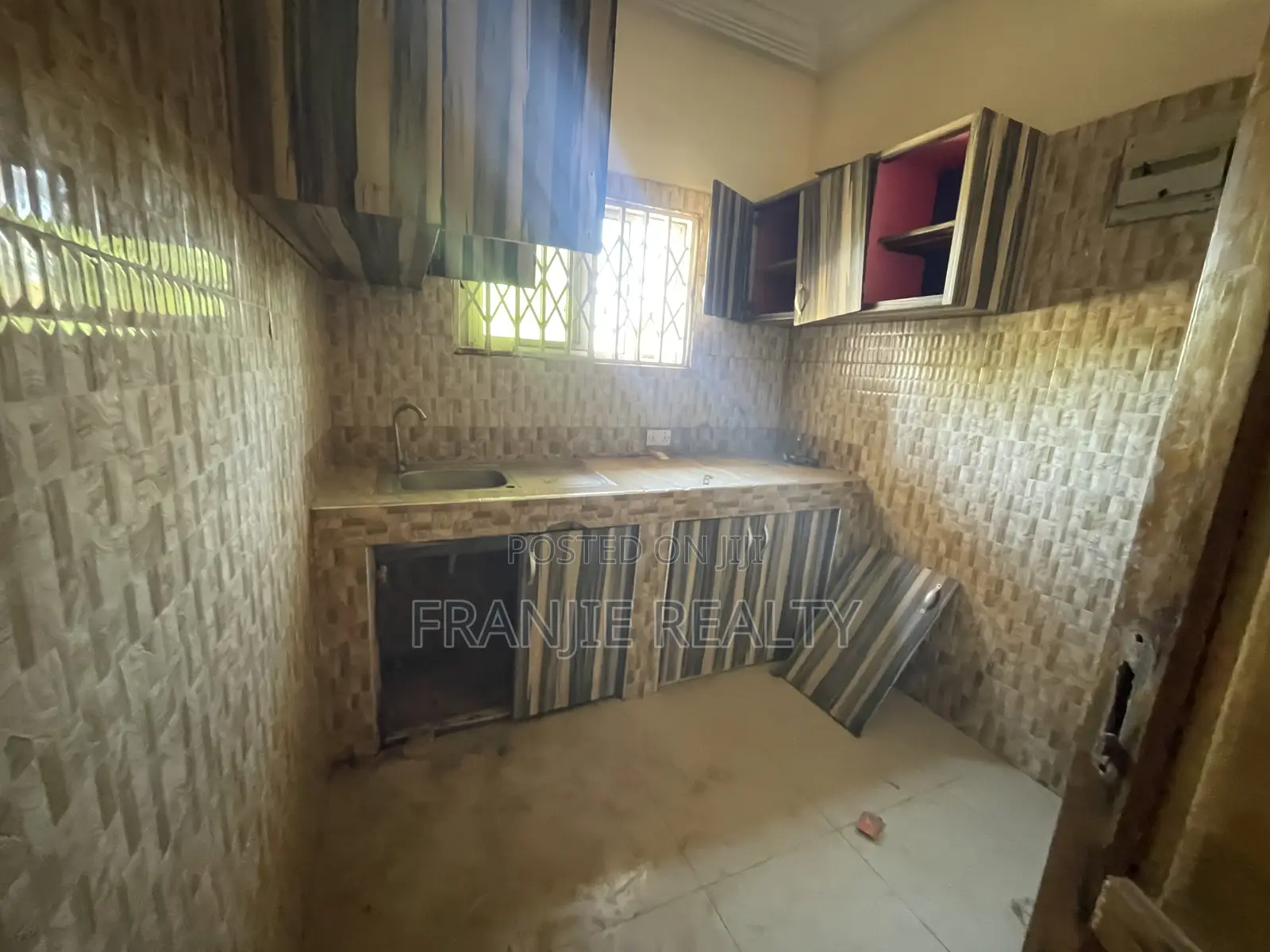 2bdrm House in Franjie Realty, West Hills Mall Area for rent