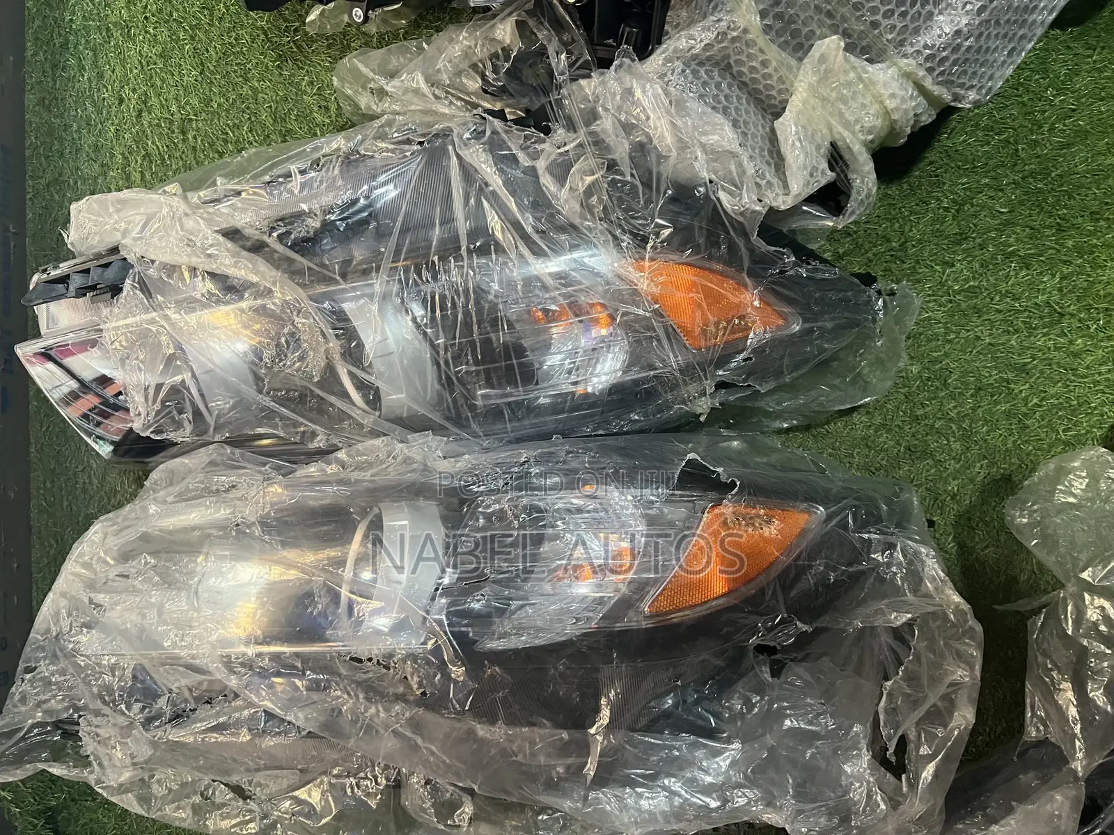 Kia Sorento 2017 Headlight Pair
