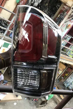 Toyota Tacoma 2016-2017-2018-2019 Taillight
