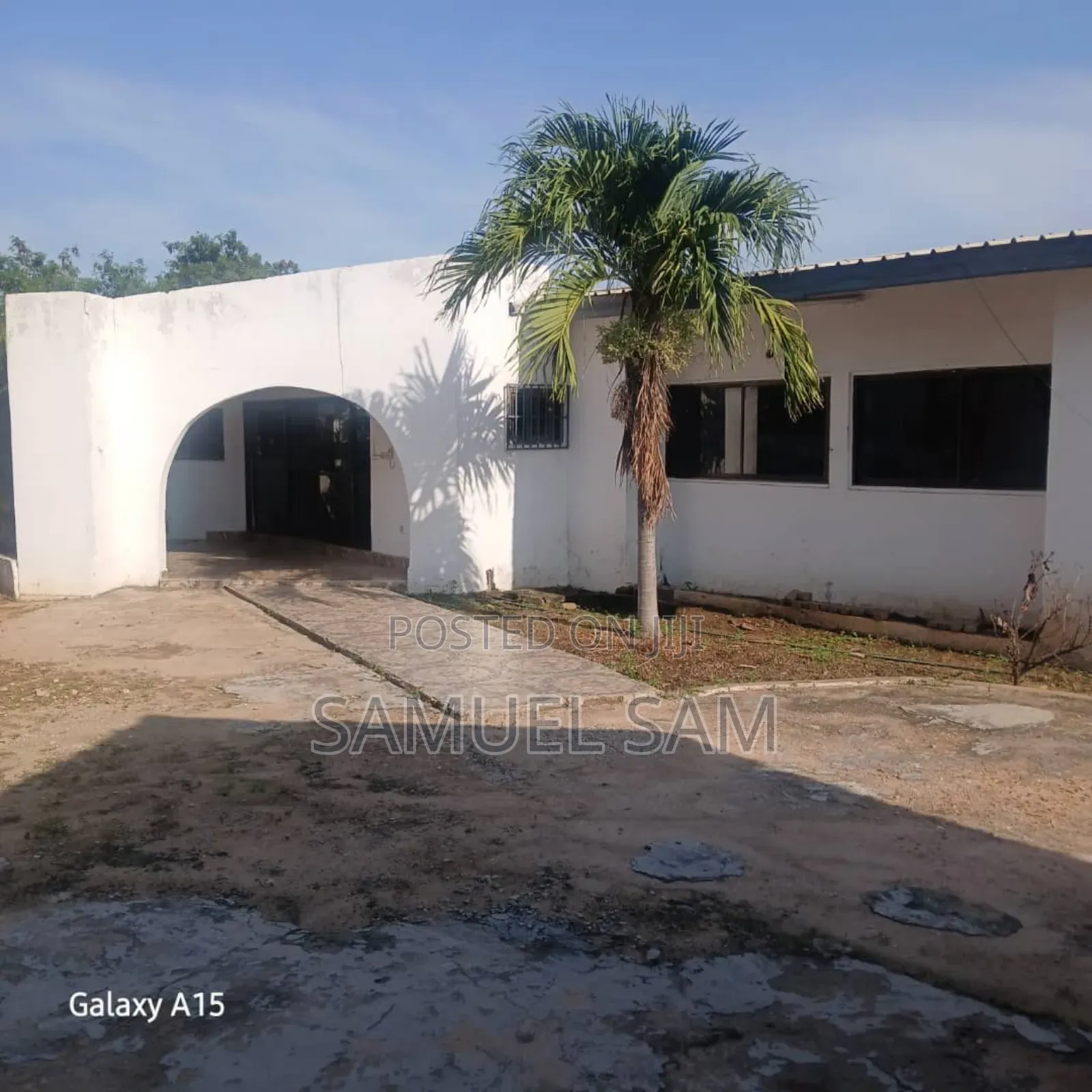 3bdrm House in Tema Community 8 for sale