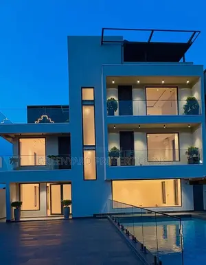 5bdrm House in Trasacco, Adjiriganor for sale