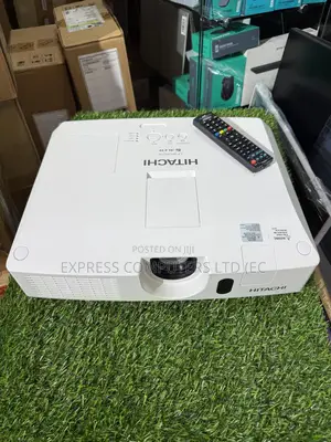 Hitachi 4000 Lumen Original Conference Projector With Remote From Uk