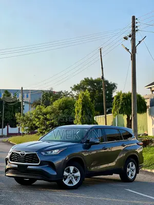 New Toyota Highlander LE AWD 2024 Gray