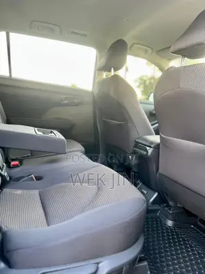New Toyota Highlander LE AWD 2024 Gray