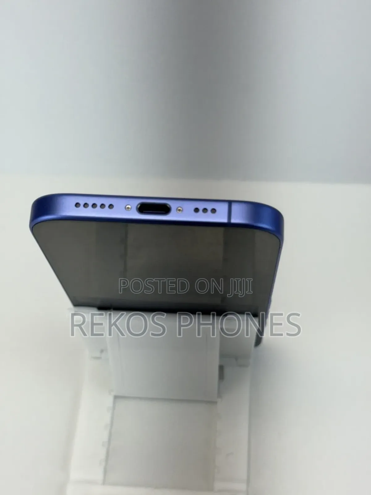 New Apple iPhone 16 128 GB Blue
