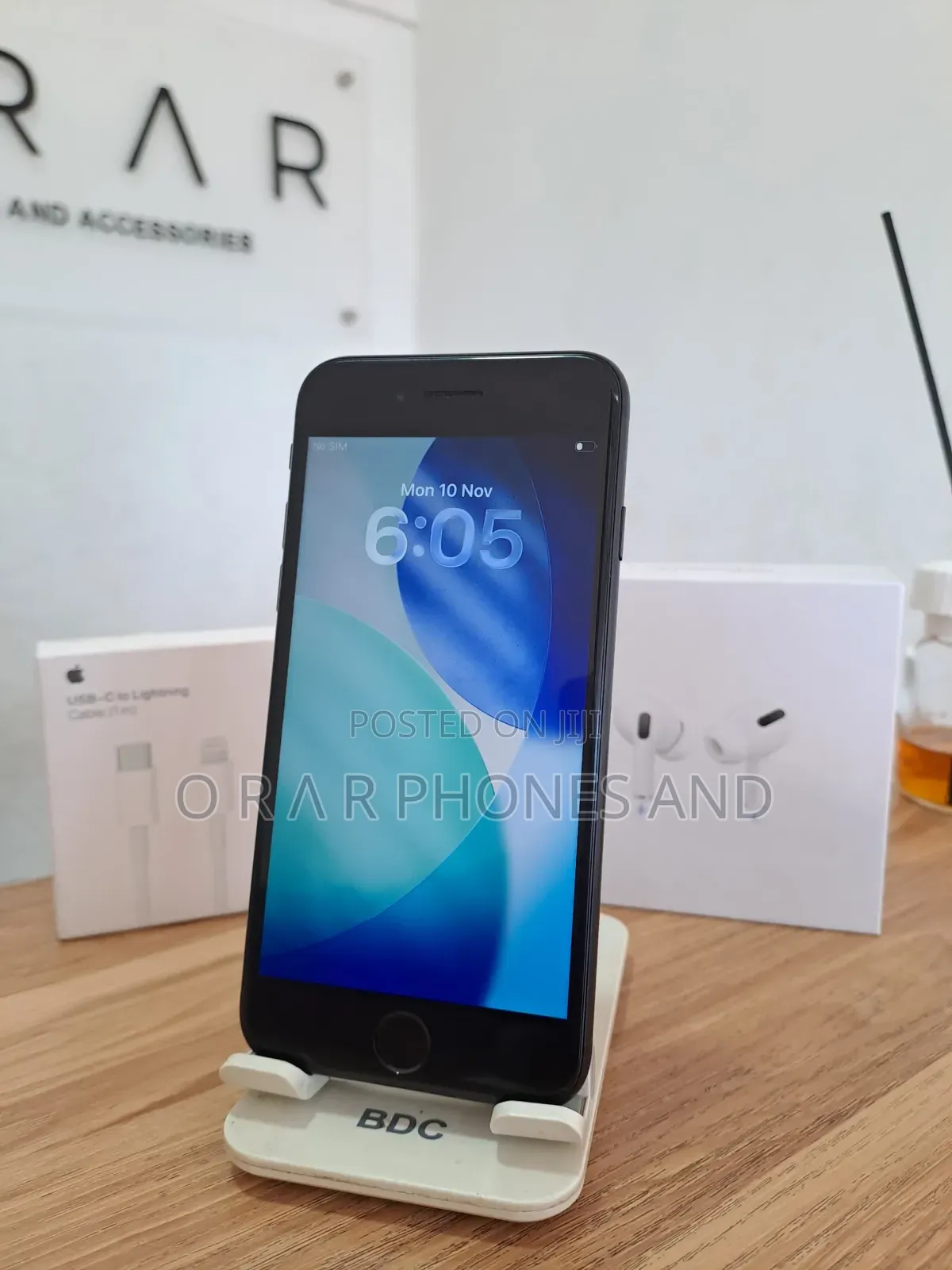 Apple iPhone SE (2020) 128 GB Black