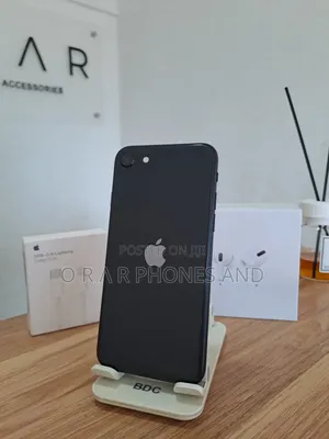 Apple iPhone SE (2020) 128 GB Black