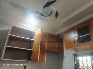 Kitchen Cabinets Laminate and Glass