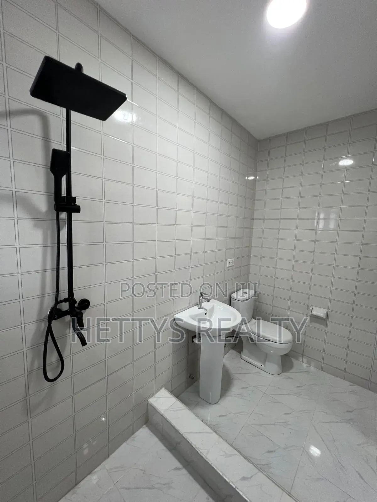 3bdrm House in Kasoa for sale