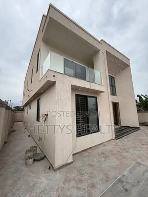 5bdrm House in Adenta for sale