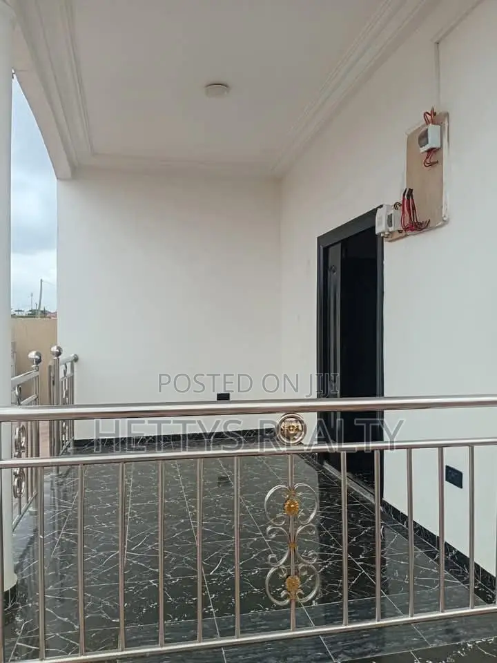 4bdrm House in East Legon for sale