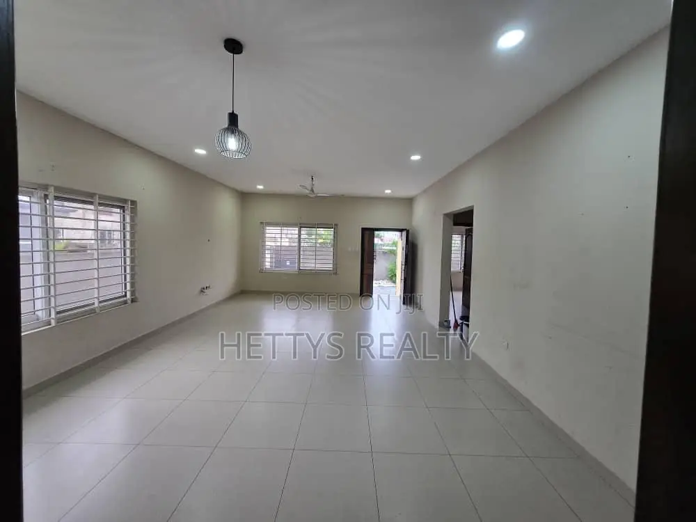 3bdrm House in Ablekuma for sale