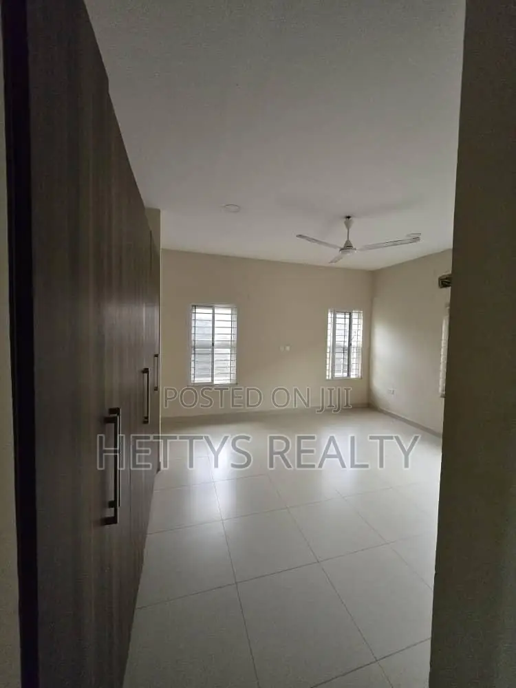3bdrm House in Ablekuma for sale