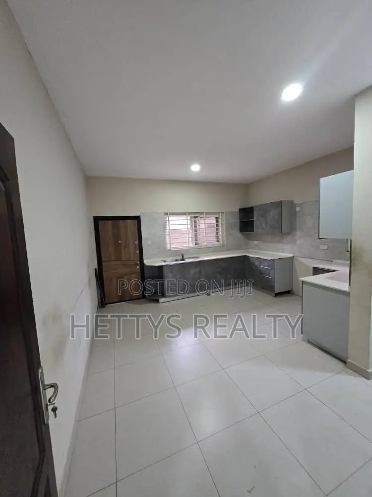 3bdrm House in Ablekuma for sale