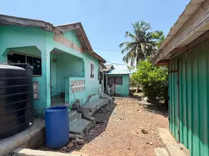 5bdrm House in Gbawe for sale