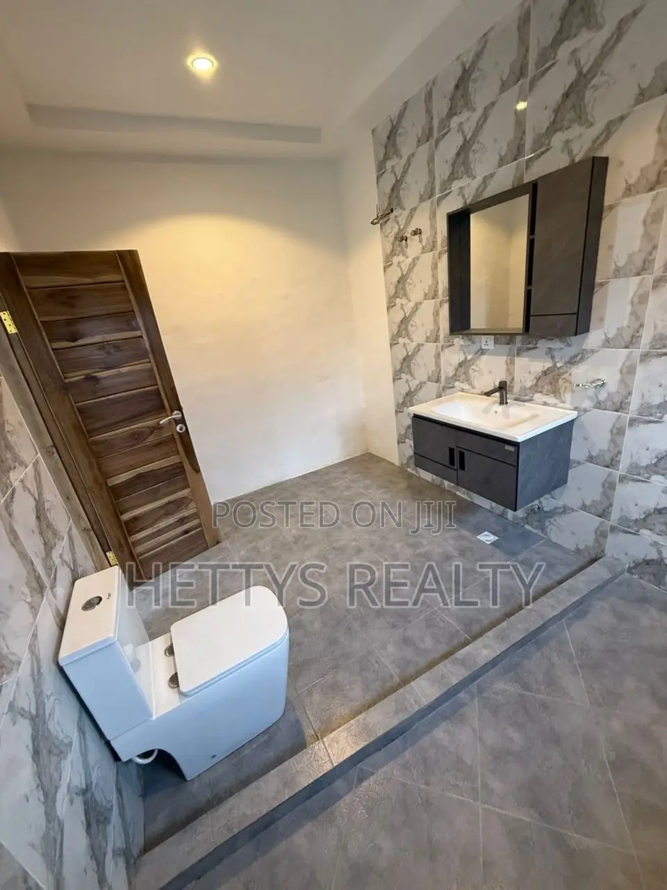 3bdrm House in Ablekuma for sale