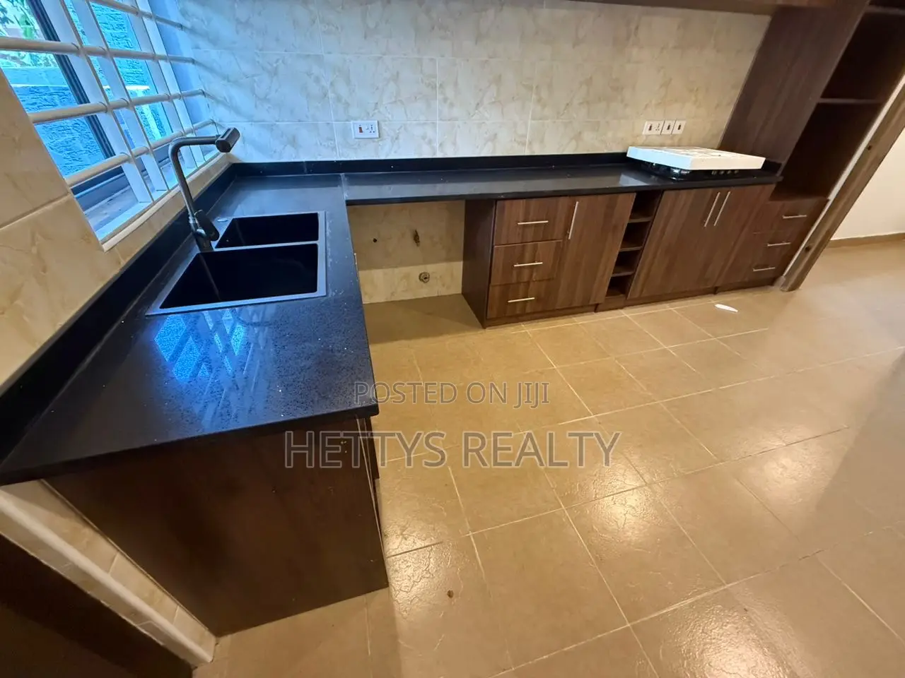 3bdrm House in Ablekuma for sale