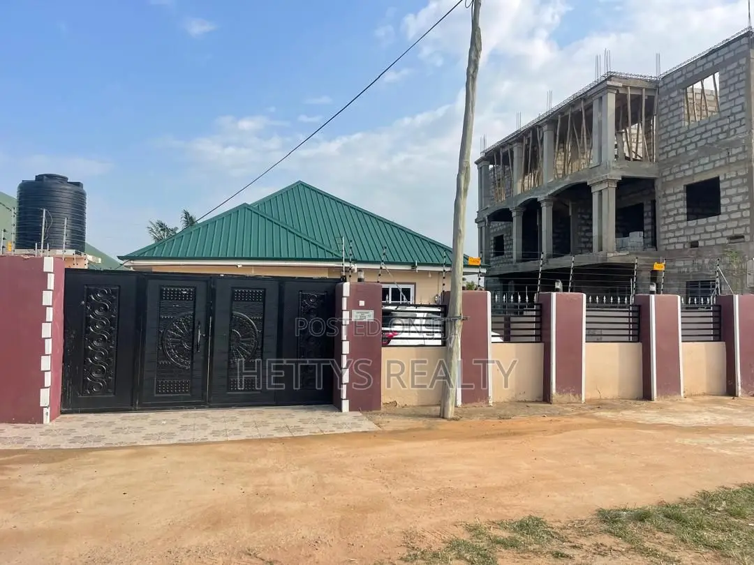 3bdrm House in Amasaman for sale