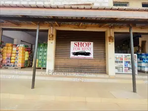 Store for Rent at Bortianor, Aplaku.