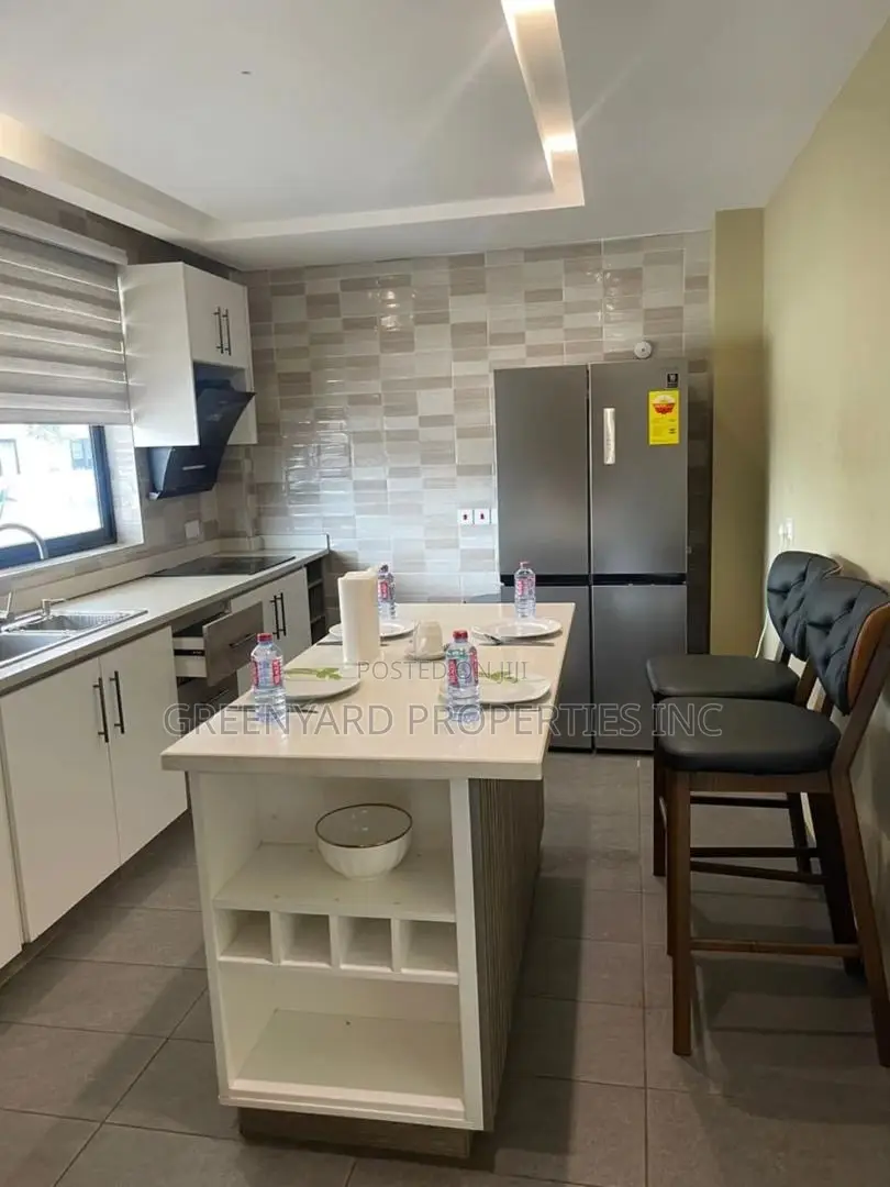Furnished 4bdrm Townhouse / Terrace in Adjiringanor, Adjiriganor