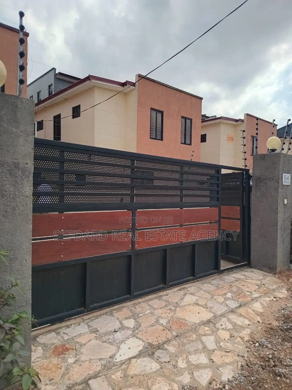 2bdrm Duplex in Sefdard Properties, Achimota for sale