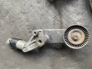 2005 Toyota Corolla Engine Adjuster Only