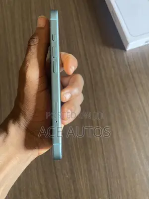 New Apple iPhone 16 128 GB Green