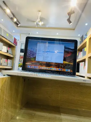 Laptop Apple MacBook Pro 2012 8GB Intel Core I7 SSD 500GB