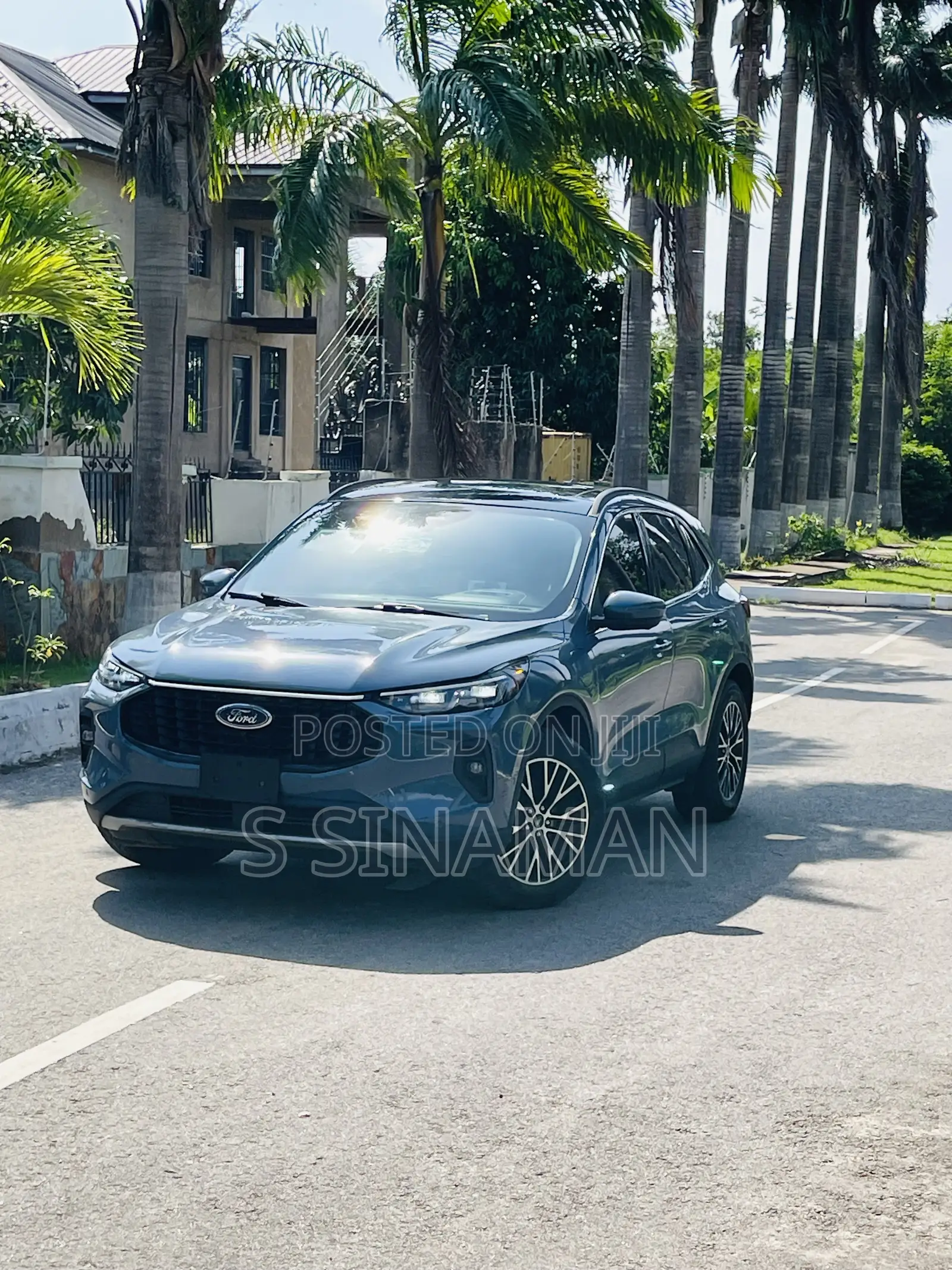 Ford Escape Platinum 2023 Blue