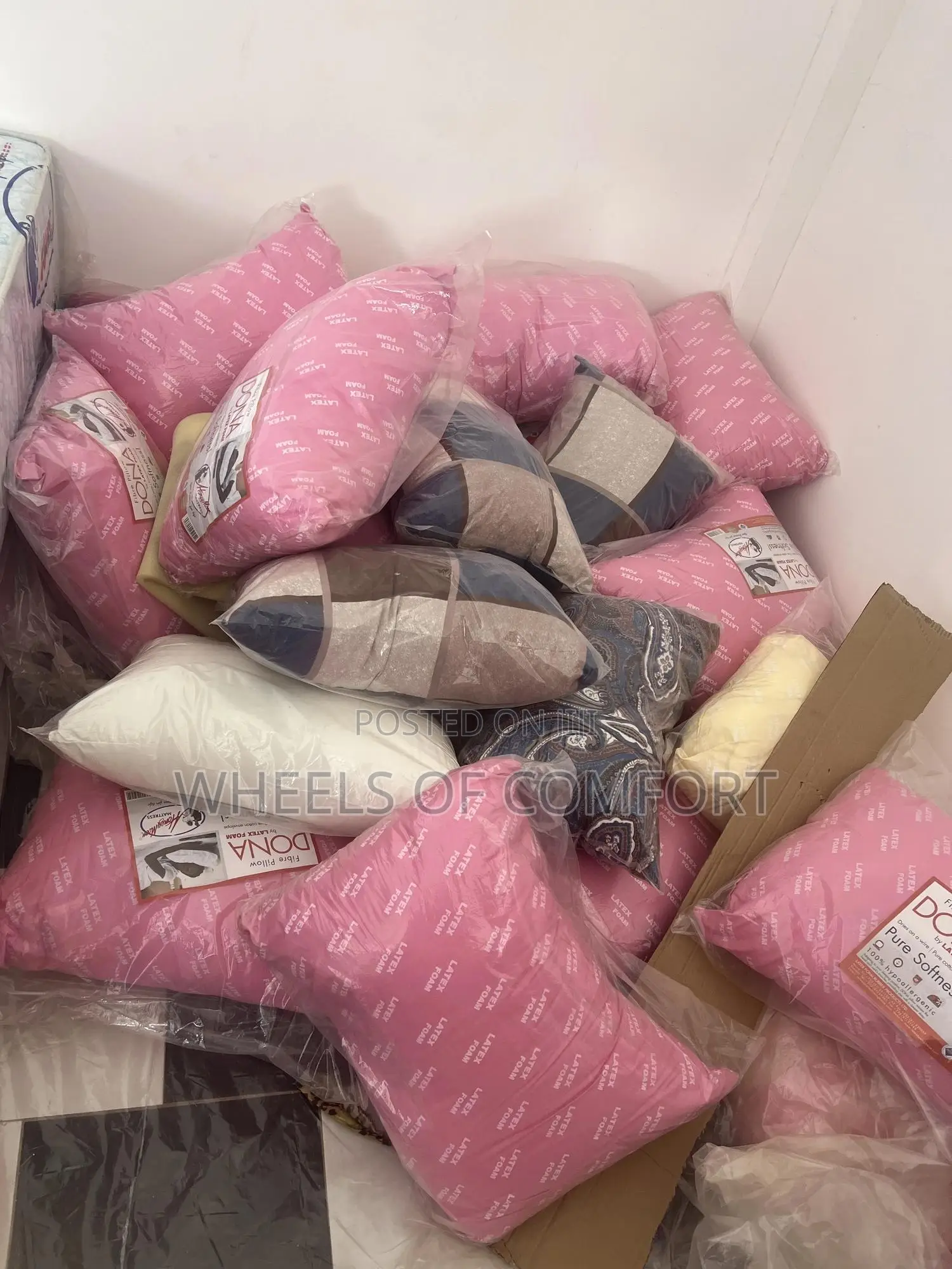 Latex Foam Dona Pillows