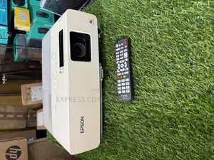 Epson Powerlite 83+ Multimedia Projector Lumen 2200 Remote