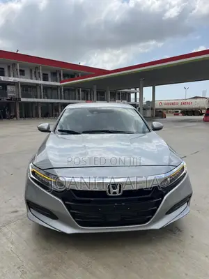 Honda Accord LX 2018 Silver