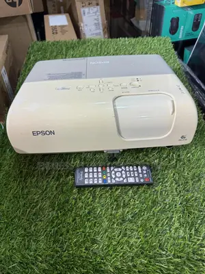 Epson Powerlite S5 Conference Room Projector Lumen 2000