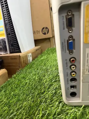 Epson Powerlite S5 Conference Room Projector Lumen 2000