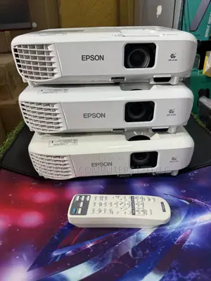 Epson Eb-E01 Xga Projector Brightness: 3300lm With Hdmi Port
