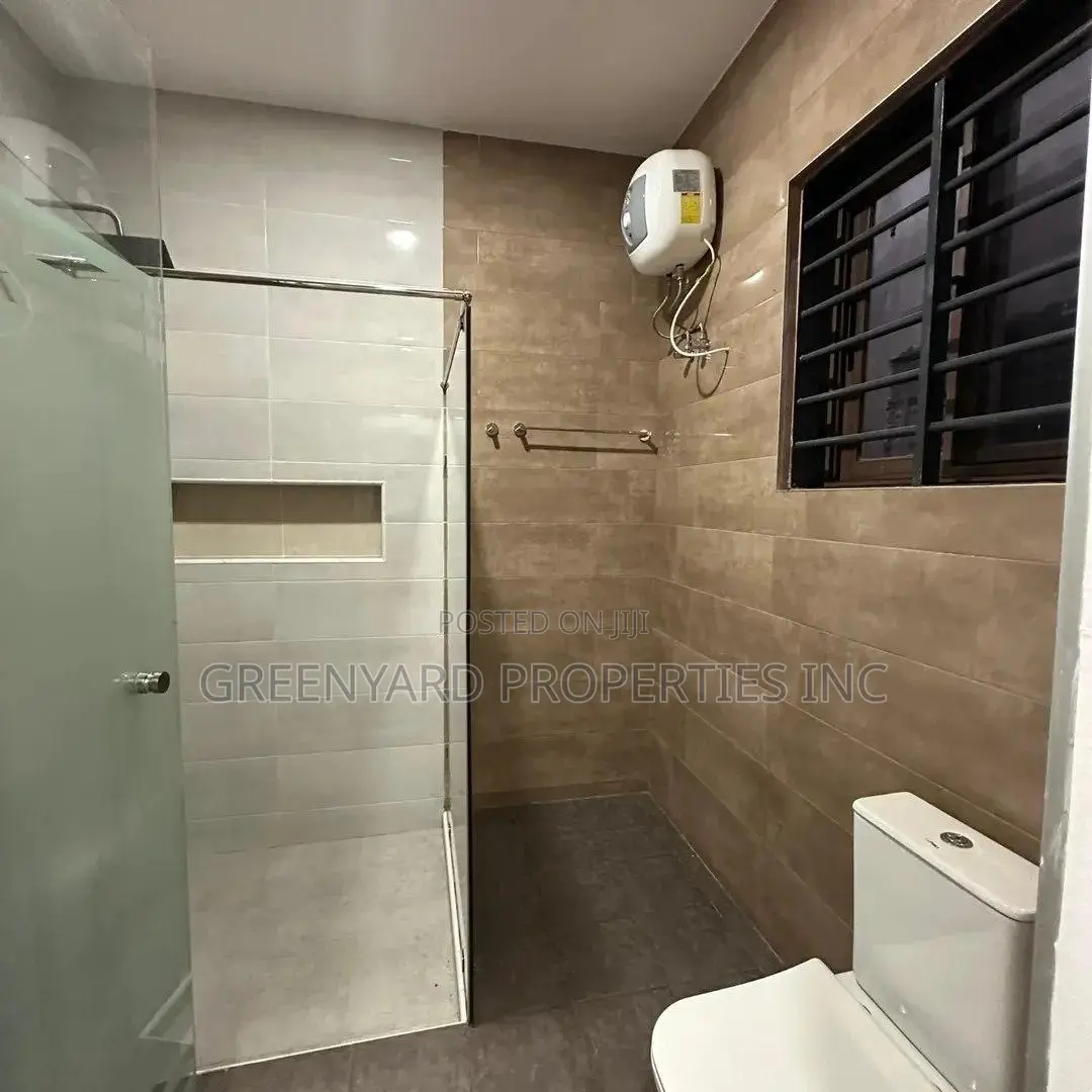 3bdrm House in C8, Lake Side Estate for sale