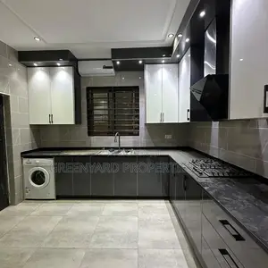 3bdrm House in C8, Lake Side Estate for sale