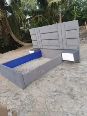 Royal Queen Size Bed
