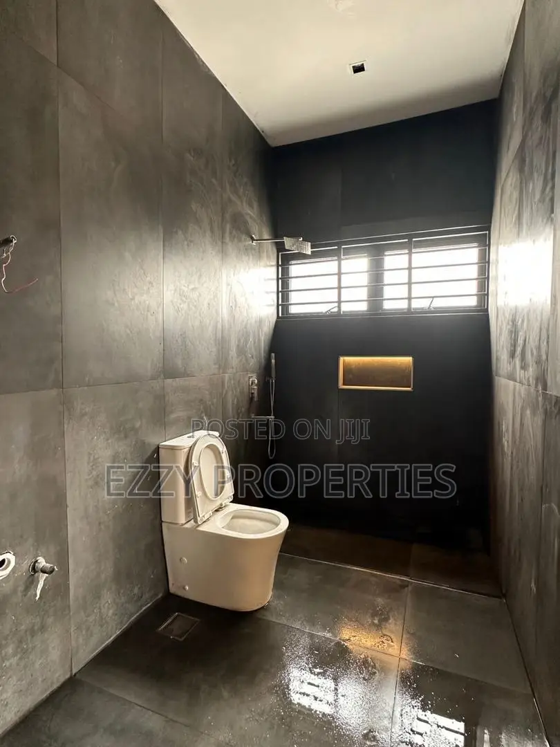 3bdrm House in New Legon Amanfrom -, Ga East Municipal for sale