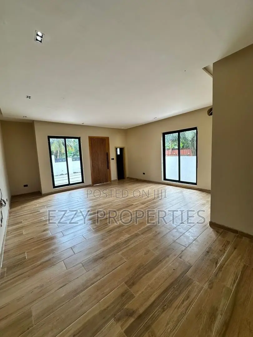 3bdrm House in New Legon Amanfrom -, Ga East Municipal for sale