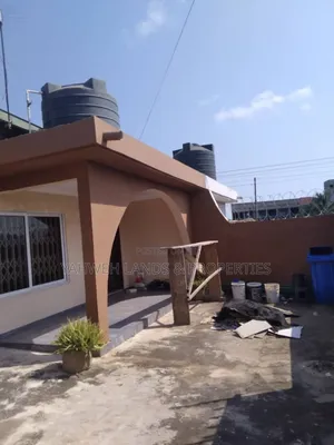 4bdrm House in Teshie for rent